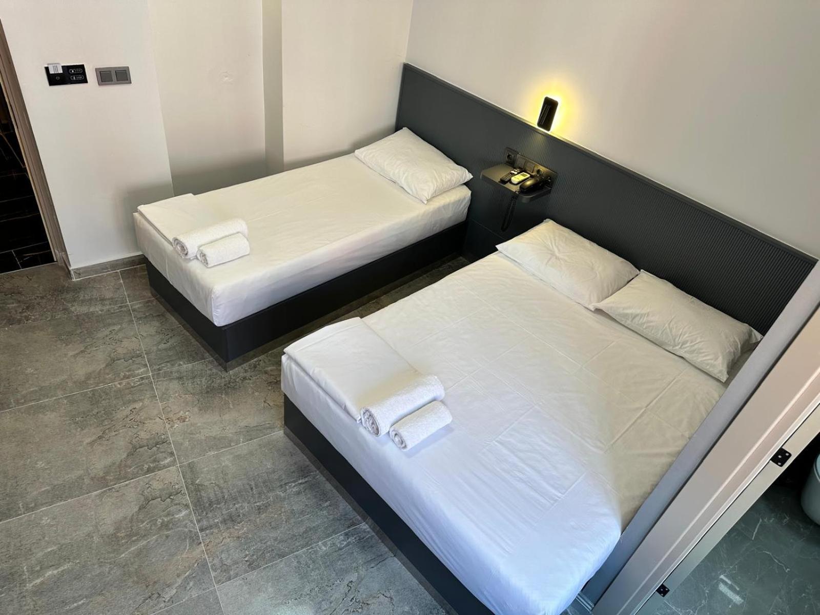 Grand Fm Hotel Istanbul Exteriör bild